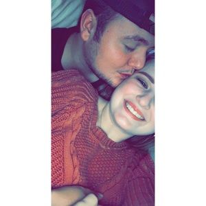 Meet your Posher, Llaura